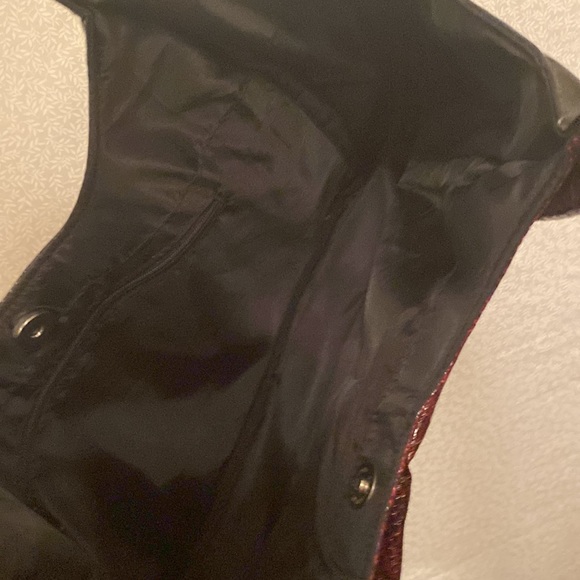 Large snake print button closure tote - Picture 2 of 2